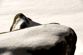 BAD, Mummelsee, schneebed. Stein.jpg